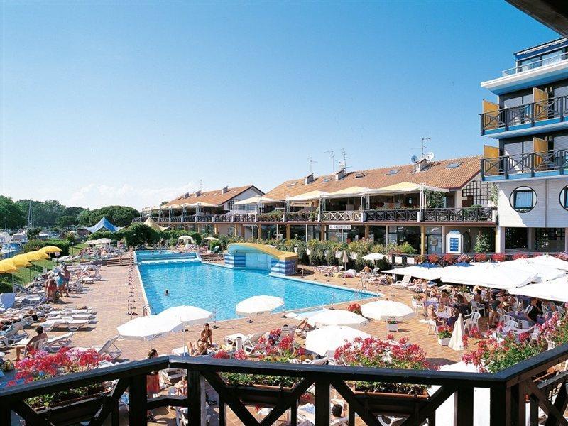 Hotel Marina Uno Lignano Sabbiadoro Buitenkant foto